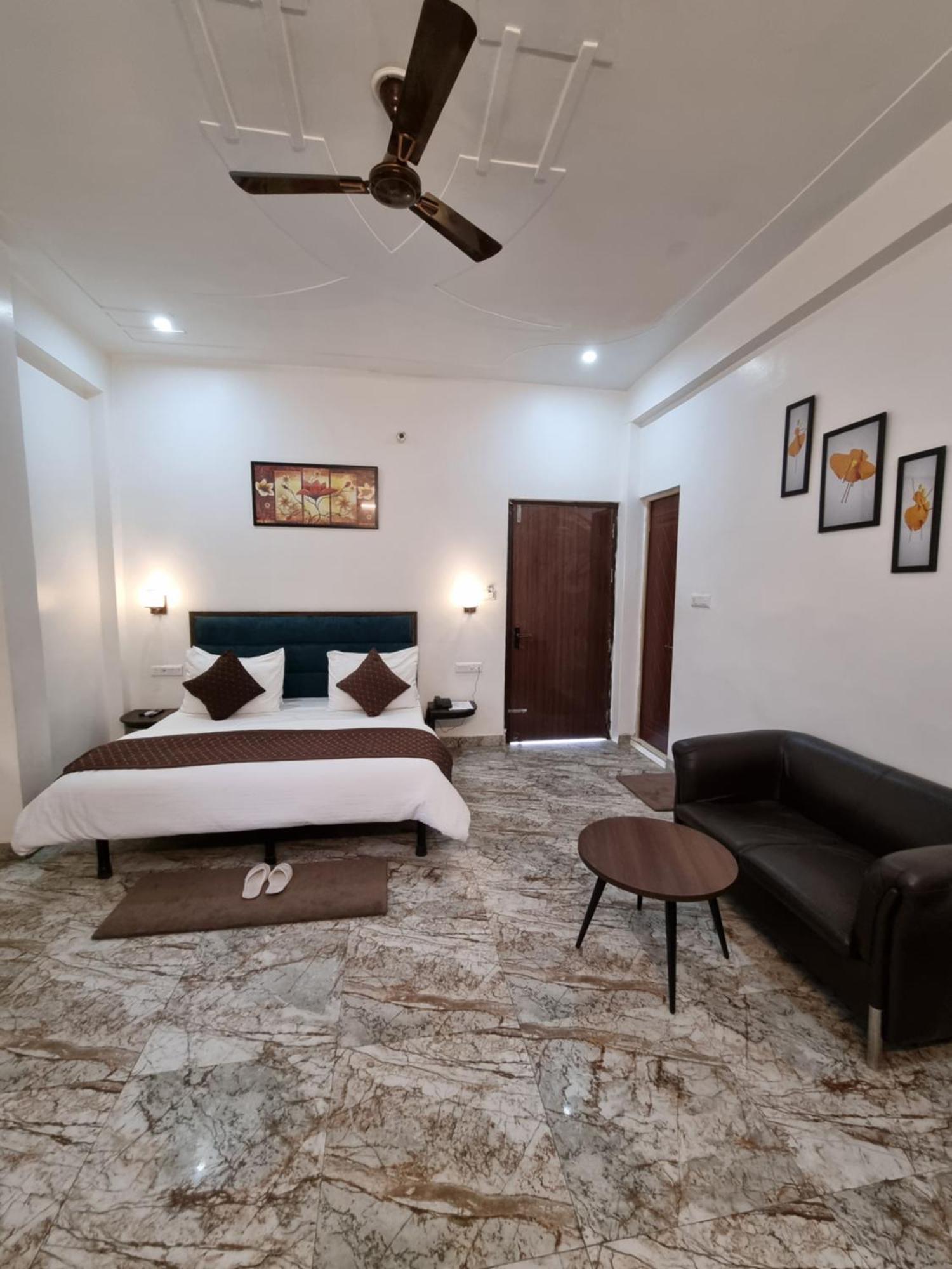 Hotel Sangam View Prayagraj Esterno foto
