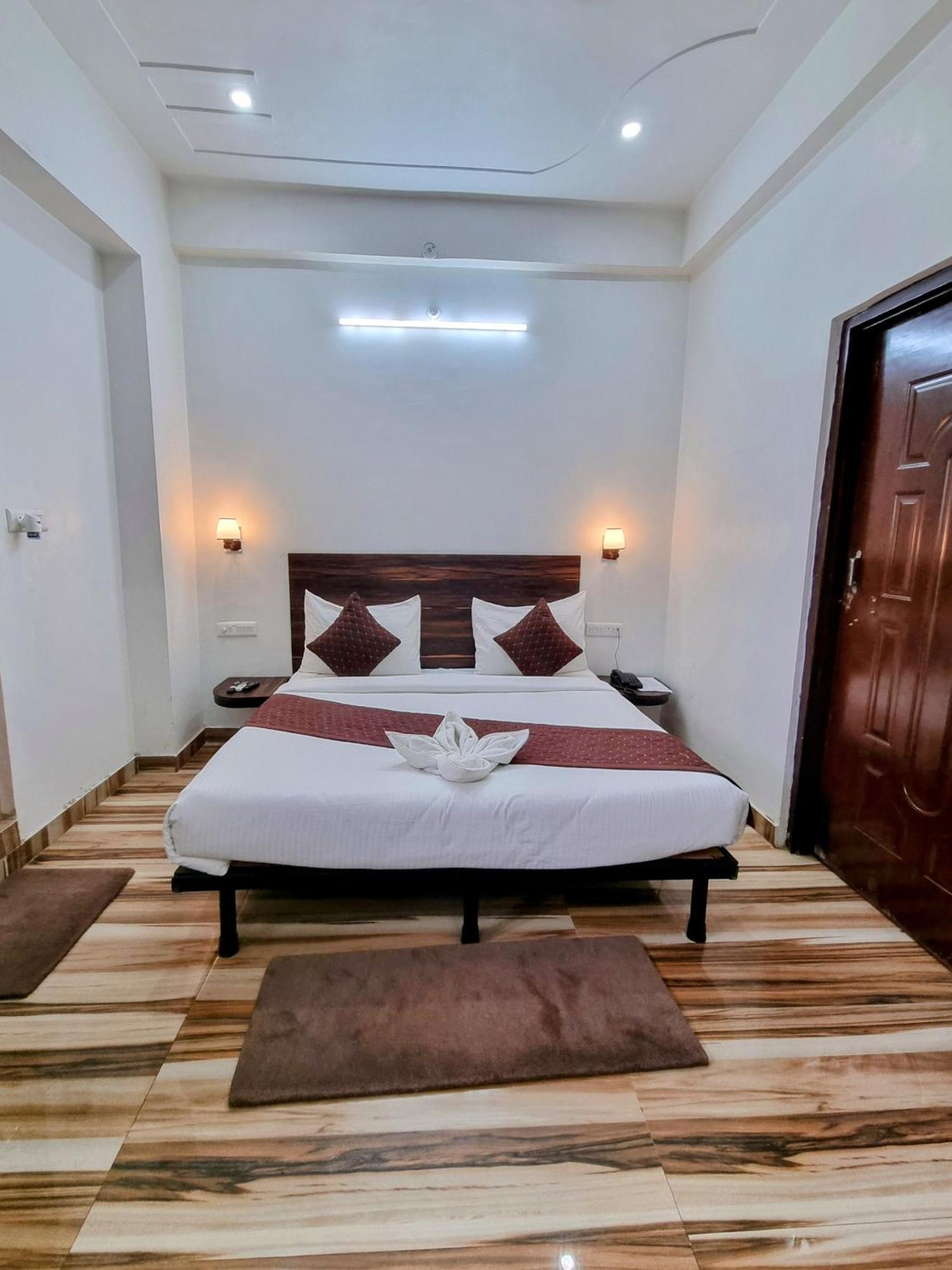 Hotel Sangam View Prayagraj Esterno foto