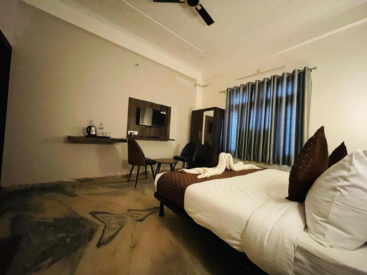 Hotel Sangam View Prayagraj Esterno foto