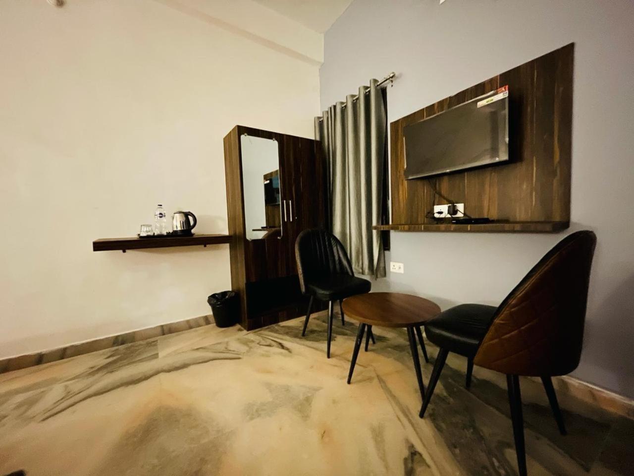 Hotel Sangam View Prayagraj Esterno foto