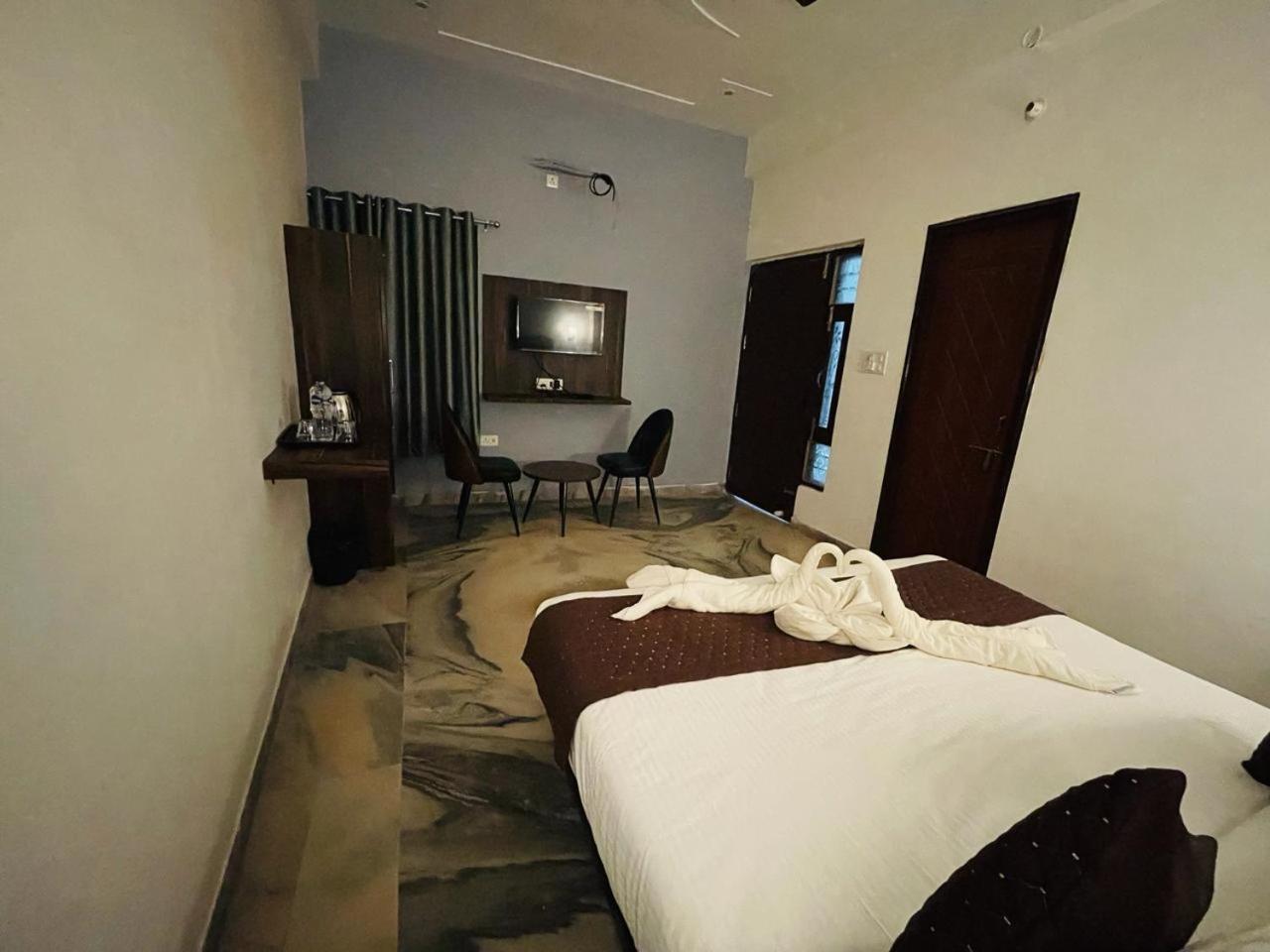 Hotel Sangam View Prayagraj Esterno foto