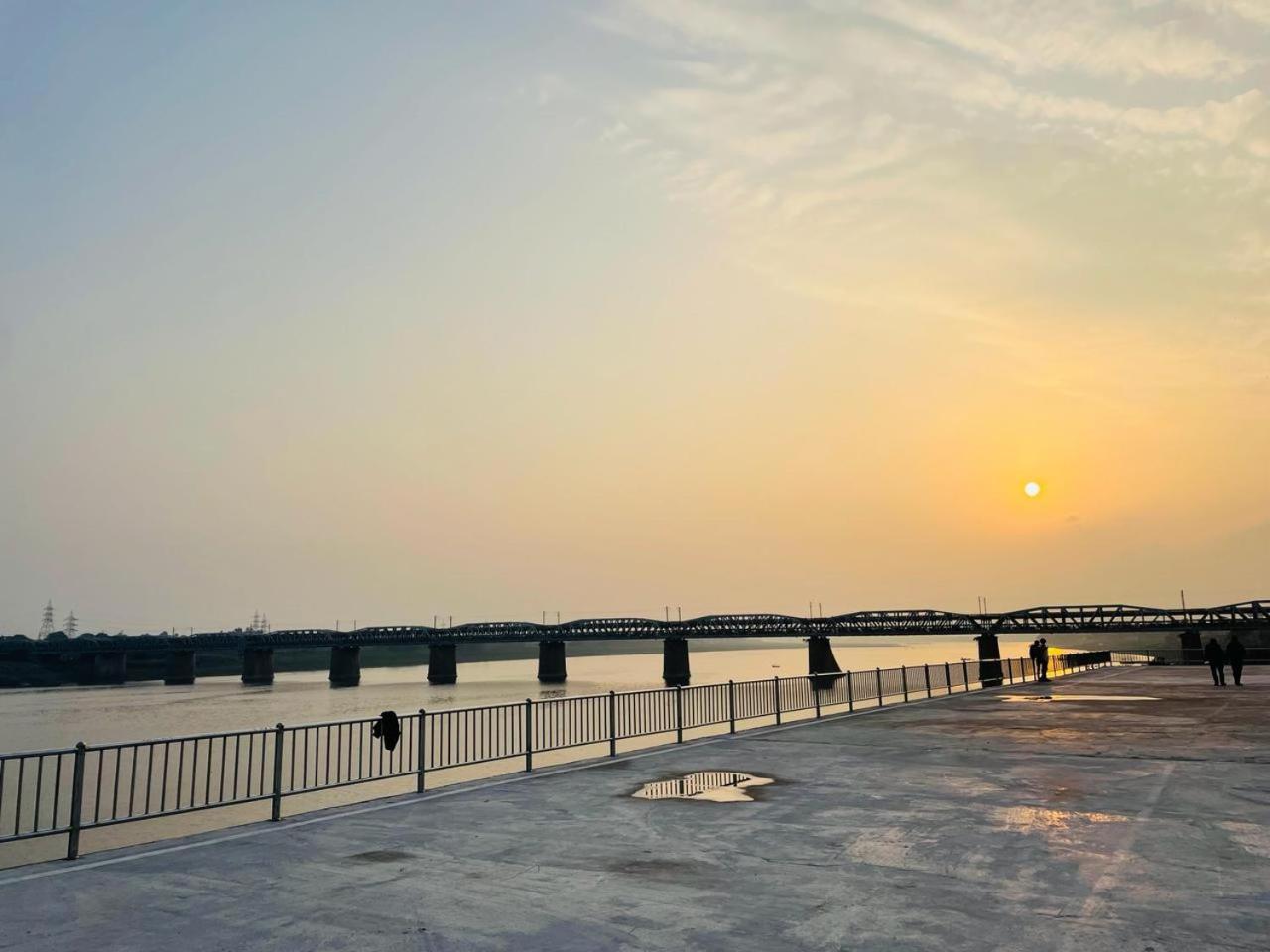 Hotel Sangam View Prayagraj Esterno foto