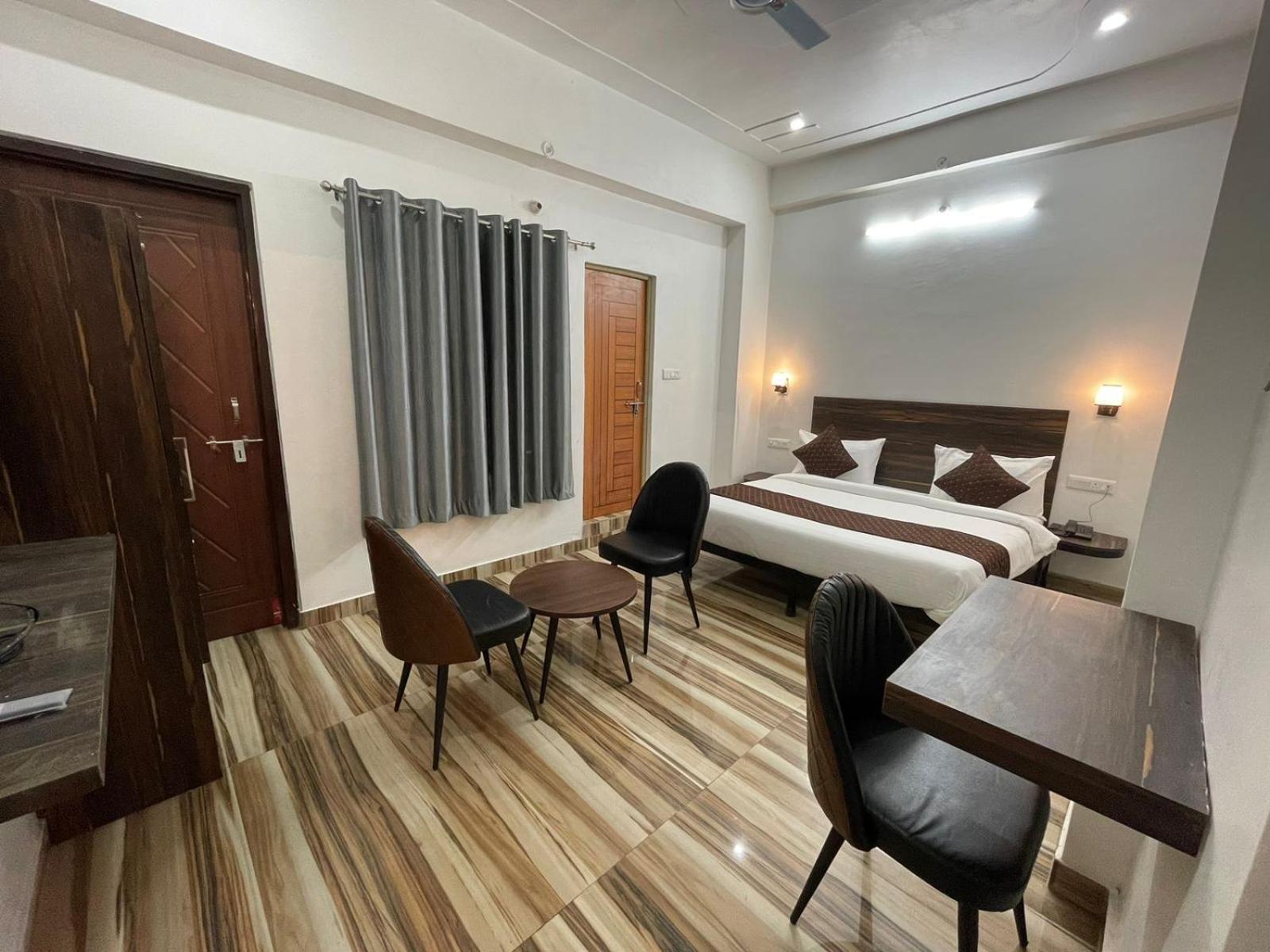 Hotel Sangam View Prayagraj Esterno foto